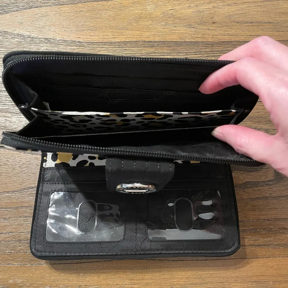Vera Bradley Microfiber Quilted Black Turnlock Wallet Zip Cards Compartment - Picture 6 of 12
